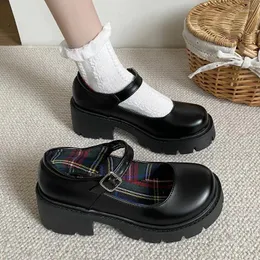 Elbise ayakkabı platformu topuklar Mary Janes basit lolita siyah öğrenci kolej tatlı orta topuk kadın single 2024