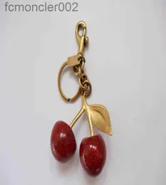 سلسلة Keychain Cherry Style Red Chapstick Wrap Cover Cover Team Lipbalm Modbal Parts Mode Fashion9126782 LL UF76