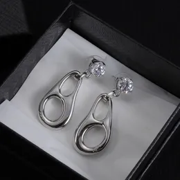 Gümüş Kaplamalı Paslanmaz Çelik Saplama Küpe Moda Kadın Geometrik Marka Desigenr Mektup Kristal Rhinestone İnci Küpe Kadın Düğün Takı