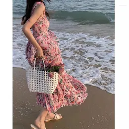 女性用水着ビーチドレス夏のフレンチスタイルスーパーフェイリーフローラルストラップシーサイドバケーションペティスカート