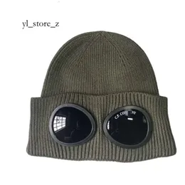 CP 모자 디자이너 2 렌즈 안경 고글 비니 남성 CP 니트 모자 두개골 모자 야외 여성 피할 수없는 겨울 비니 블랙 그레이 보닛 6203 3270