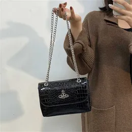 Number 5821 Western Empress Dowager Saturn Small Square Women's New Fashion Crocodile Chain Shoulder Versatile Crossbody Mobile Phone