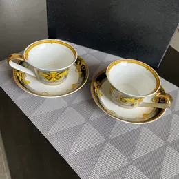 (Presentförpackning) Coffeware -uppsättningar gjorda i China Ve Coffeeware Set Ceramics 4 Styles Luxury Coffee Cup