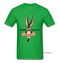 Fox Tops Wolf Tees Uomo Maglietta verde Coyote Never Give Up Maglietta divertente Ultima stampa del fumetto Magliette Vestiti della squadra Custom3698530