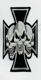 Cool Maltese Cross Devil Triple Skull Biker Motorcyle Vest 재킷 자수 펑크 바이커 패치 DIY 천 패치 저지 배지 7608501