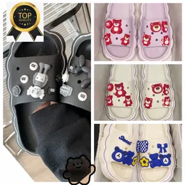 Hot selling summer outdoor cartoon graffiti slippers with soft soles women's beach sandals beach casual shoes white purple pink bear flowers