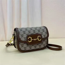 رقم 5821 Bill Square Women's Women New Away Stend And Small Crowd Saddle Bag Prosesatile One Crossbody