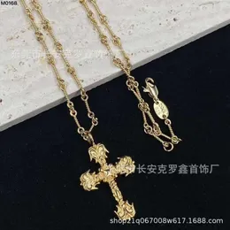 2024 Designer Brand Cross Ch Necklace For Women Luxury Chromes Gold Flame Pendant Bamboo Chain Men Couple Hip Hop Cortile Heart Classic Jewelry Neckchain Qry0