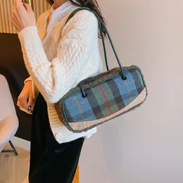 Bolso de felpa de cordero para mujer con diseño versátil de gran capacidad para Otoño/Invierno bolso de un solo hombro para mujer