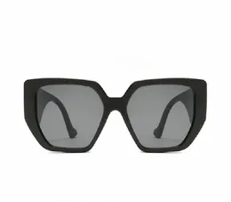 Mooie zonnebril designer zonnebril luxe zonnebril voor dames heren mode-stijl zomer gepolariseerde zonnebril lenzenvloeistofpoten met letters lens unisex met doos