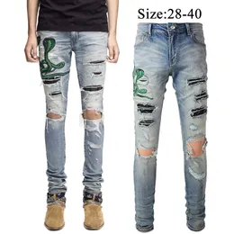 Jeans da uomo con toppe ricamate a forma di serpente, pantaloni skinny in denim