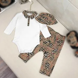 Klassiker spädbarn jumpsuits småbarnsspårar storlek 66-100 designer nyfödd baby långärmad skjorta rutiga byxor jan20