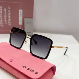 Occhiali da sole firmati di lusso MIU Versione avanzata Occhiali da sole classici da donna Affari di moda urbana Occhiali da sole con montatura grande