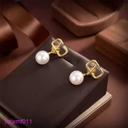 7ged Stud Dangle Chandelier Drop Pearl Earrings Gold Earring Designer for Woman Fashion Luxury Brand Letter v Mans Earings Girls Ear Studs Brin