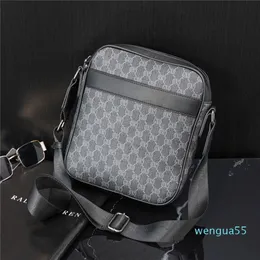 Luxury Men Bag Lattice Designer Handbags 's Crossbody Shoulder s for 2021 Leather Messenger Man351W