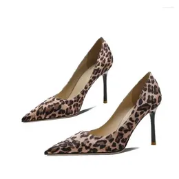 Robe chaussures 2024 printemps bout pointu femmes pompes sexy talon mince imprimé léopard mode fête femme talons hauts Zaptos de Mujer