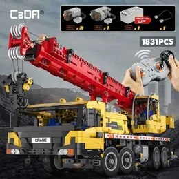 Blocks Cada City Inżynieria zdalna Inżynieria Pojazd ciężarówki Crane Bloks Building MOC RC Cegły