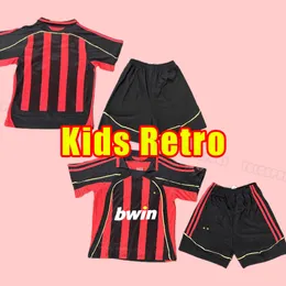 Jerseys de futebol de futebol retro de camisas retro Crianças Gullit Maldini van Basten Football Kaka Inzaghi Milan Pirlo Shevchenko Baggio Milan 2009 2010 09 10 Tamanho da criança 16-28