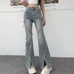 Jeans femininos de cintura alta denim cintura alta queimado hem rasgado com alça decoração retalhos detalhe streetwear calças