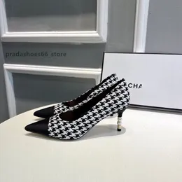 Paris 2024 Pumps Sexy Ladies Luxury brand High Heels Shoes Women Houndstooth Metal Pointed Toe Shoes cd with Elegant Heel Office Stiletto Sandals Chanes Slide