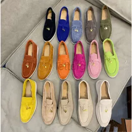 2024 Ny designer Suede Loro Casual Shoes Leisure Sneakers Brand Flats Trainers For Women Round Toe Loafers Mental Decor Chic Slip -On Tjock Sole Letterg Storlek 35 - 45