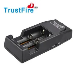 Smart Trustfire TR001 Ladegerät Intelligente 18650 Batterieladegeräte Passend für 18650 26650 18350 Batterien im Vergleich zu Trust Fire TR002 006 Nitecor1443776