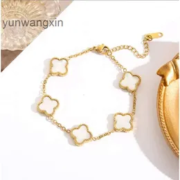 Van Clover Jewelry Van Clover Armband Four Leaf Clover Armband Cleef Nyaste Fashion Pendant Necklace 4Four Leaf Designer Smycken Guld PLATERAD FÖR Women Chain Neck