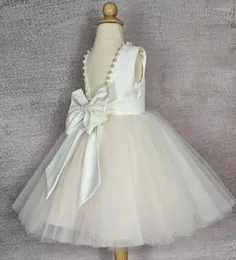 Mädchenkleider Elfenbeinweißes Tüll-Blumenkleid Tutu-Outfit Baby-Taufe Kleinkind-Geburtstagsfeierkleid mit großer Schleife