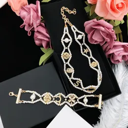 Pulseira de pérola colar de corrente designer amante colar charme pulseira carta para mulher conjuntos de jóias