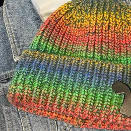 Gorro de designer para mulheres homens crânio bonés moda rua malha chapéus moda etiqueta de couro gradiente chapéu de lã