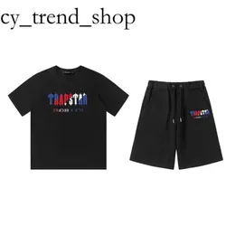 Projektantka Trapstar Jacket T-shirts 2023 Nowy letni płaszcz z nadrukiem bawełniany bawełniany tshirt men plażowe spodenki streetwear dressit męski odzież sportowa haikyuu 86