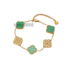 Van Clover Bracciale Gioielli di design di lusso Bracciali a quattro foglie Piastra in oro 18 carati Agata Diamante Moda Amore Catena di fascino per le donne Regalo di nozze Festa all'ingrosso Aa Q5F5