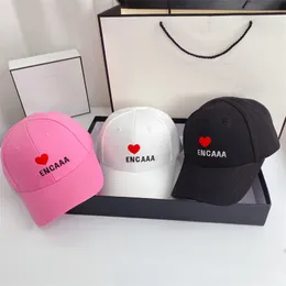 Marque de mode Amour Casquette de baseball brodée Designer classique Femmes Hommes Casquettes de balle Polyvalent Simple Couple Chapeau Tendance Lettres BB Chapeaux de soleil unisexe