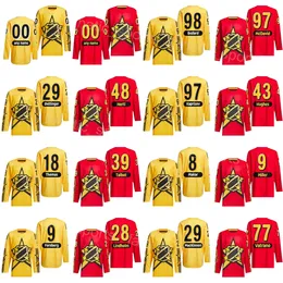 2024 All-Star Hockey 29 Maglie Nathan MacKinnon 6 Brock Boeser 98 Connor Bedard 77 Frank Vatrano 9 Clayton Keller 28 Elias Lindholm 40 Georgiev 8 Cale Makar Stitched