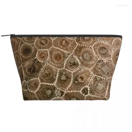 Kosmetiktaschen Petoskey Stone Trapezförmige tragbare Make-up-Tagesaufbewahrungstasche für Reise-Kulturartikel und Schmuck