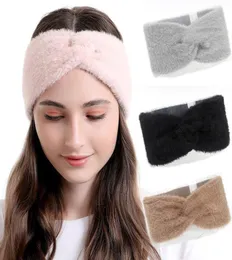 Haimeikang عقدة العصابات الخريف الشتاء تقليد المنك cashmere الصلبة القوس القوس bowbands بسيطة يدويها النساء الدفءات 039s headb7295411