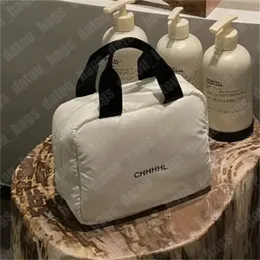 Grande capacidade saco de maquiagem mulheres designer embreagem para baixo caso cosmético zíper preto branco sacos de higiene designers luxurys compõem bolsa washbag