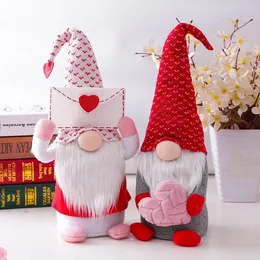 Regalo di decorazioni per San Valentino Amore Bambole di Babbo Natale senza volto Ornamento per la decorazione della tavola della scrivania di casa Giocattoli di Natale di nozze