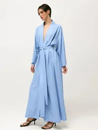 Kvinnors sömnkläder Marthaqiqi Fashion Robe Långärmad badrock Sexig V-ringning LACE UP PYJAMA ANKLELÄGNING KLÄNNING DAMER HOMKLÄDER