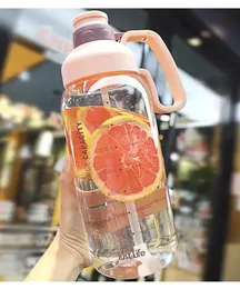 Trinkgläser, 18-Liter-Wasserflasche mit Strohhalm, halbe Gallonenflaschen, Zeitmarkierung, ein kostenloser Sportkessel, auslaufsicherer Trinkgeschirrgriff