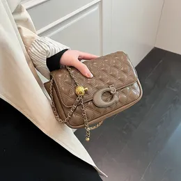 Borsa da donna alla moda Borsa a tracolla trendy e versatile stile primaverile Borsa a tracolla singola ricamata con griglia di diamanti di fascia alta