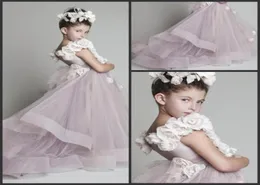 Handmade Flowers Little Angle Ball Gown Flower Girls039 Dresses Cheap Tulle Strapless Princess Kid Wedding Party Gown Pageant D4441097