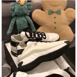 ДИЗАЙНЕРСКАЯ обувь для канала Женская обувь 2022 Новые маленькие белые туфли на толстой подошве на толстой подошве Спортивная дышащая универсальная повседневная обувь Instagram Trend