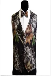 V Neck Camo Mens Wedding Vests Outerwear Groom Groomsmen Vest Realtree Spring Camouflage Slim Fit Mens Vests1861796