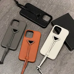 Luxuriöse Leder-Handyhüllen für das Handgelenk, klassische Dreieckshüllen, Luxus-Designer, klassischer Aufdruck für Mobiltelefone, IPhone 13 Pro Max 14Plus, Handyhülle, Handyhalter