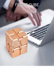 Antistress Cubo infinito Lega di alluminio Cubo infinito Ufficio Flip Puzzle cubico Antistress Giocattoli per autismo Rilassamento Giocattolo per adulti2727534840