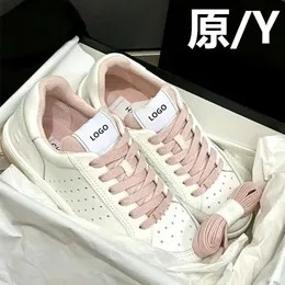 Version haute Xiaoxiangfeng Panda Chaussures, Chaussures de planche à lacets en cuir véritable de couleur assortie, Semelles épaisses de sport décontractées, Petites chaussures blanches de la famille C pour femmes