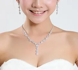 2022 cristallo strass gioielli da sposa moda collana placcata in argento orecchini scintillanti set per la sposa damigelle d'onore donne da sposa A2873006