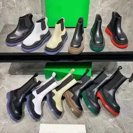 Kadın Botlar Lastik Önyükleme Storm Lastikler Tıknaz Deri Kristal Açık Martin Ayak Bileği Moda Anti-Slip Tasarımcı Platformu Bootie Motosiklet Botları