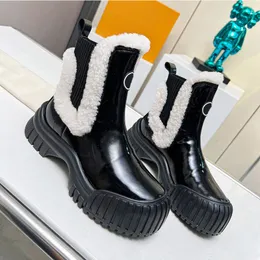 2024 Designer Shearling Ruby Flat Ankle Boot Inverno Mulheres Camurça Couro de Bezerro Ankle Boot Redondo Toe Botas Pretas Bicolor Laces Ruby Booties Ranger Fur Shoes Tamanho 35-41